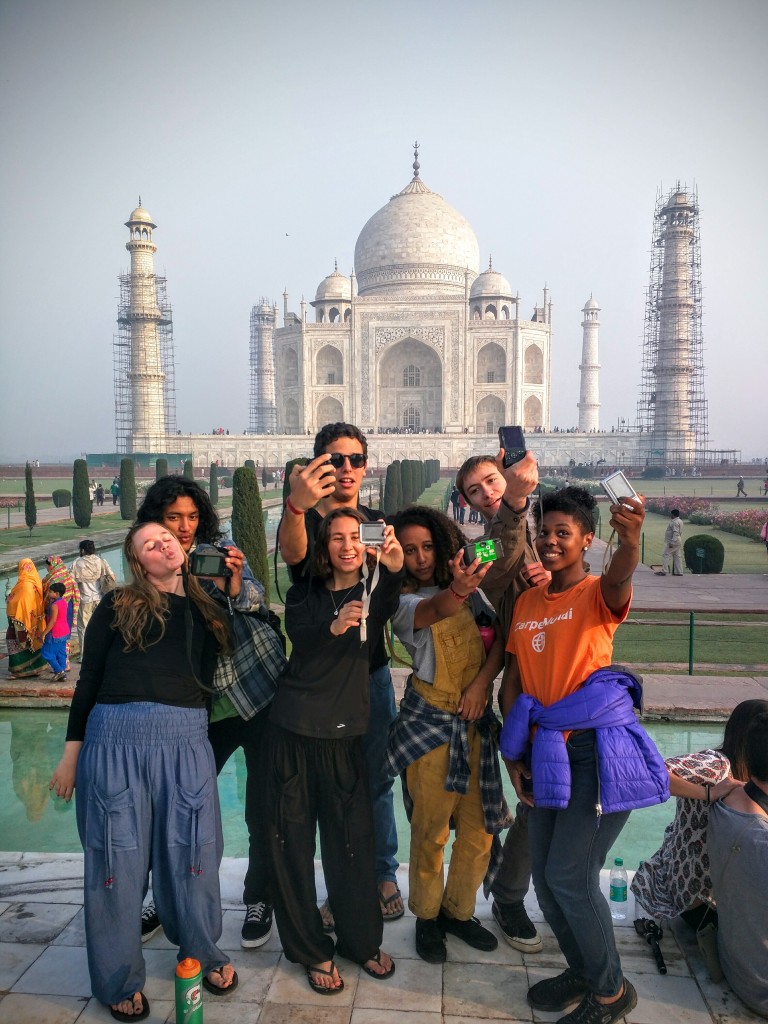 Shanti Selfie Love