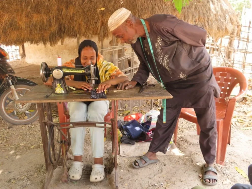 LEARNING HOW TO TAILOR