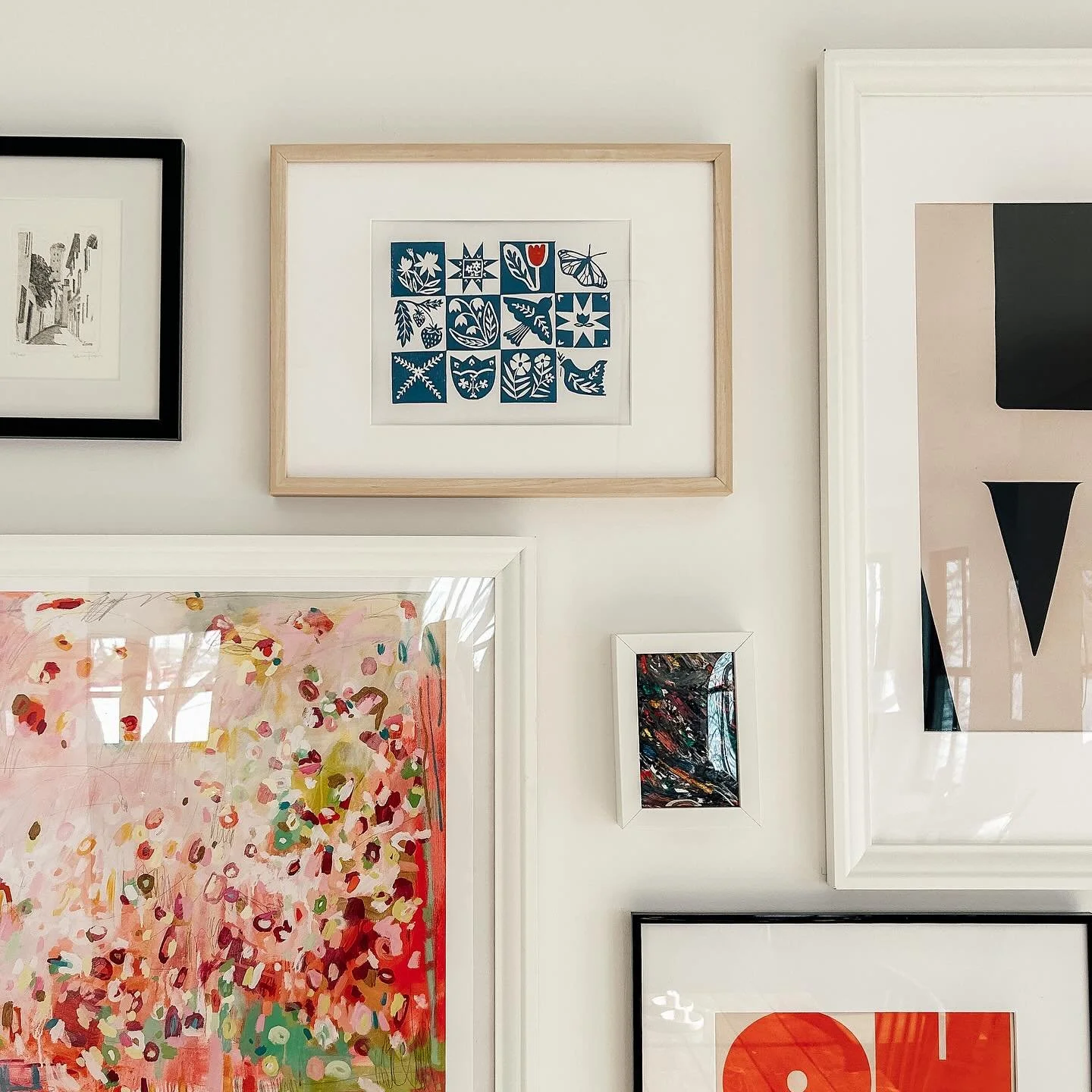 &ldquo;Missing pieces&rdquo; linocut spotted in this beautiful gallery wall ✨
As a small Canadian artist, your purchases make a significant difference in my little families life (especially these current days), thank you very much for your support!
I