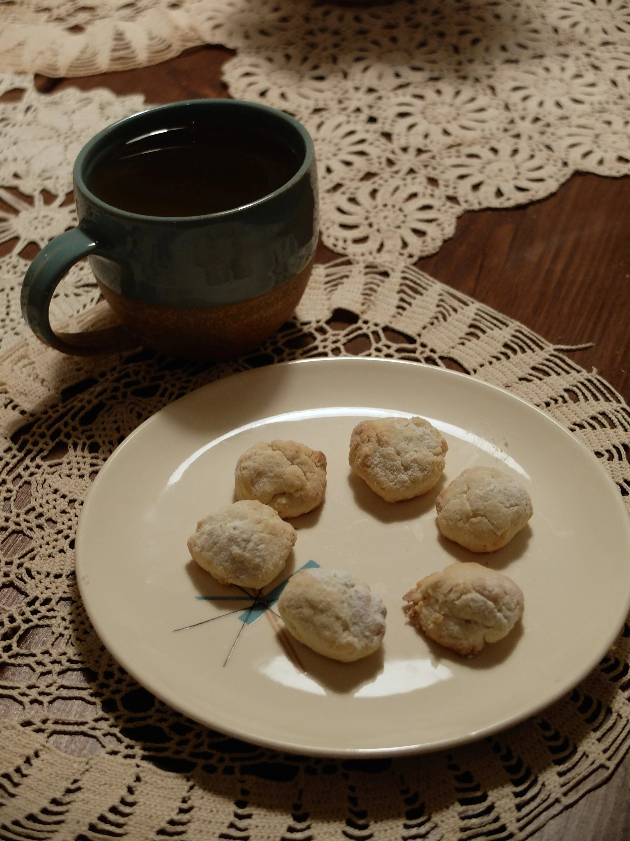Holiday Almanac December 19: Meltaway Cookies & Hot Cider