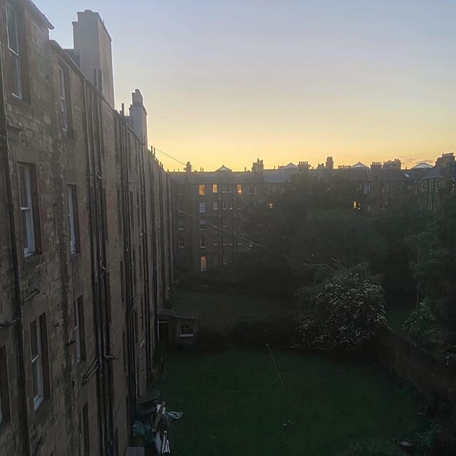 Every year I get so excited when the Solstice comes. This pic from a few days ago was 11:15pm. .
.
.
.
.
#sunset #summer #solstice #edinburgh #bruntsfield