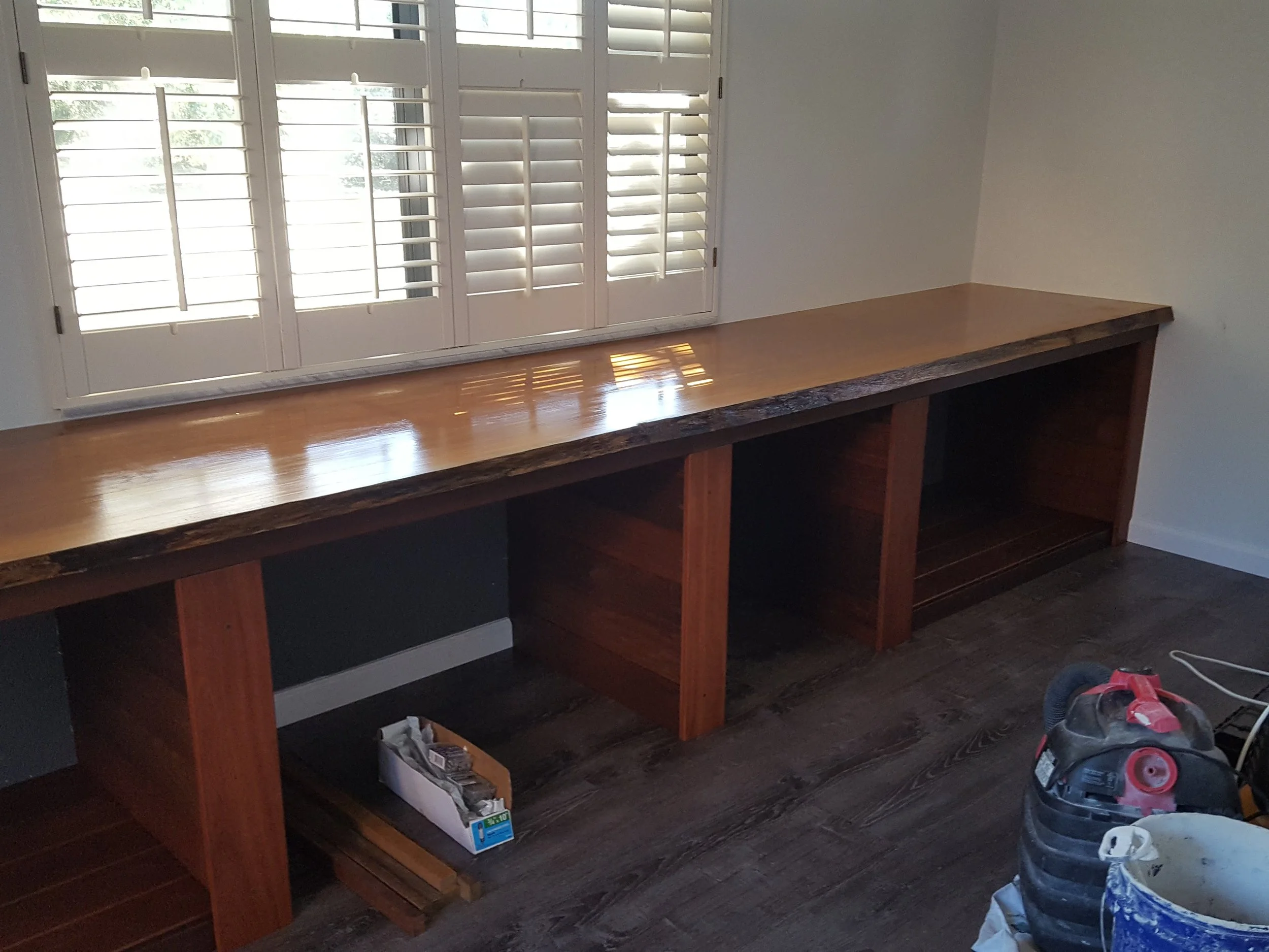 ipe desk.jpg