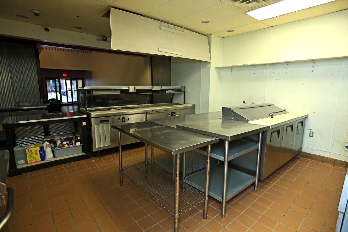 Kitchen facing entrance.jpg