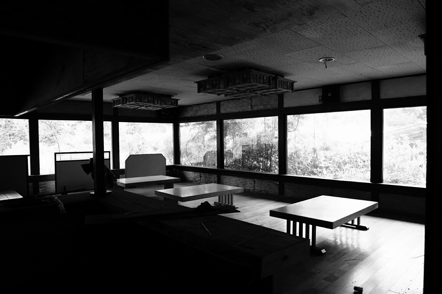 empty tables