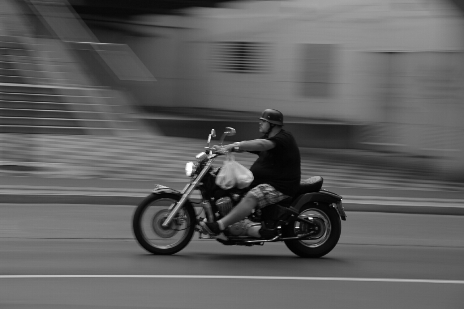 even hell's angels need shopping (Canon 6D)