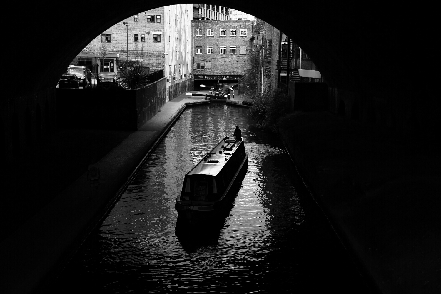 canal boat lock queue