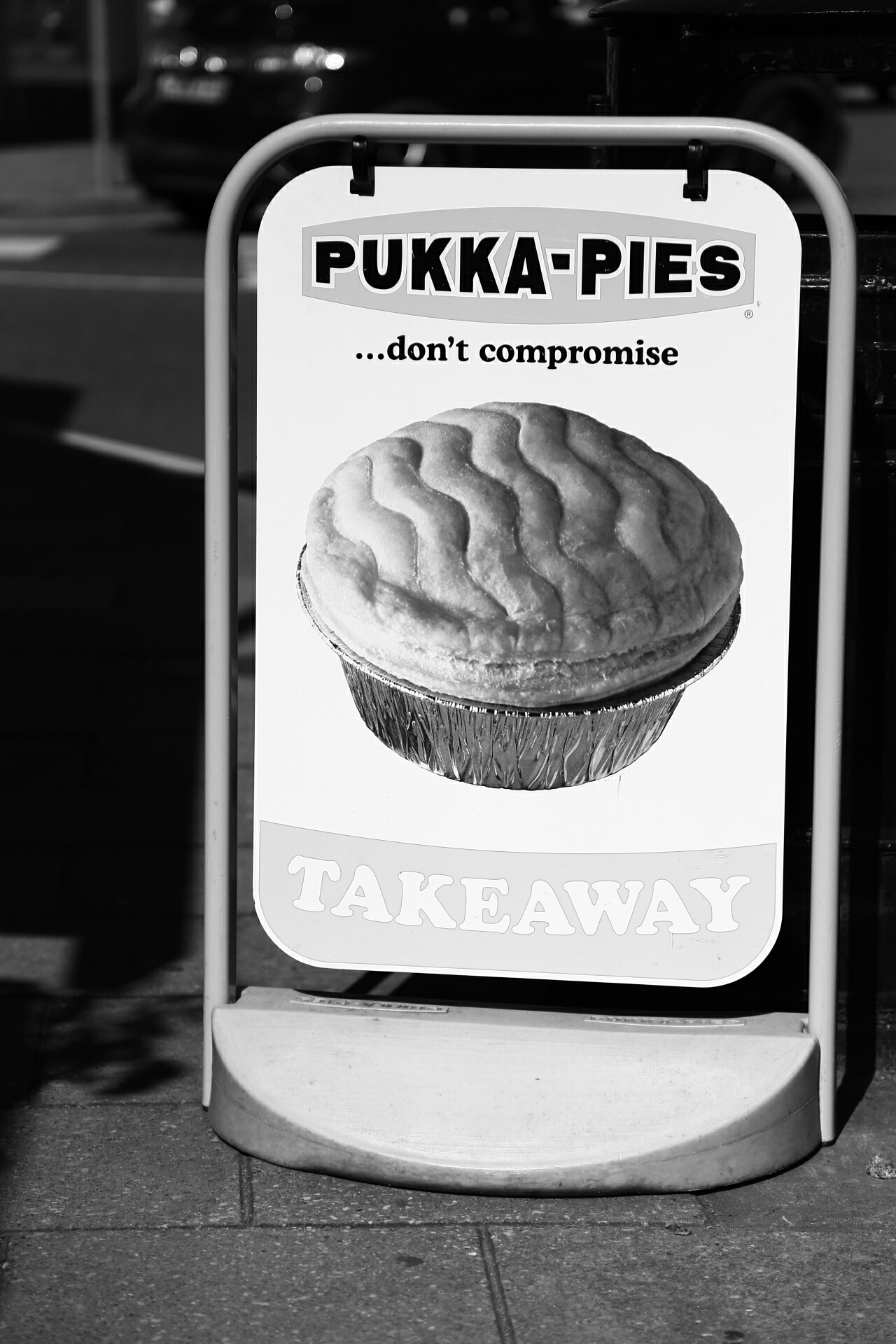Is this advert for or against pukka pies?