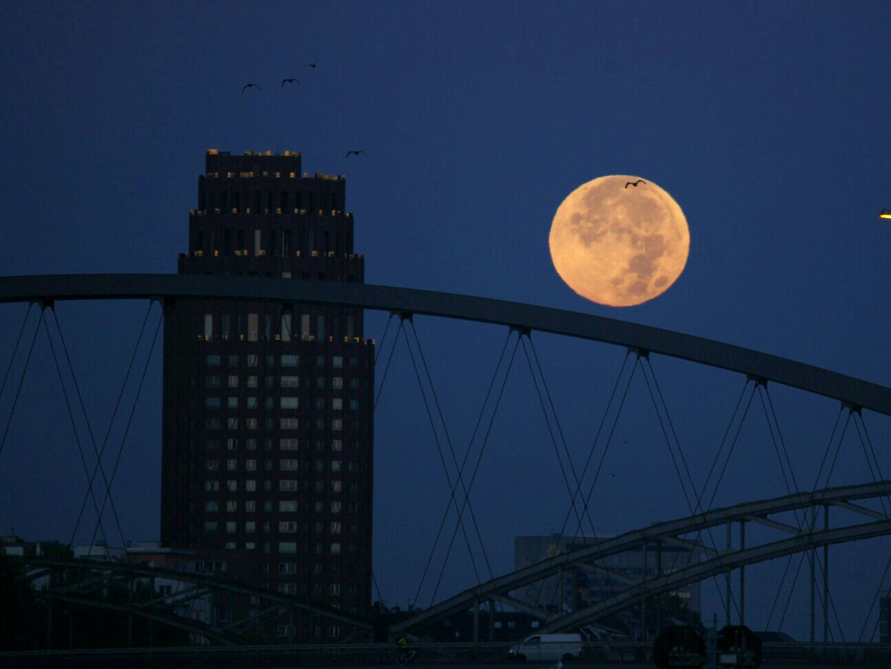 super egg moon