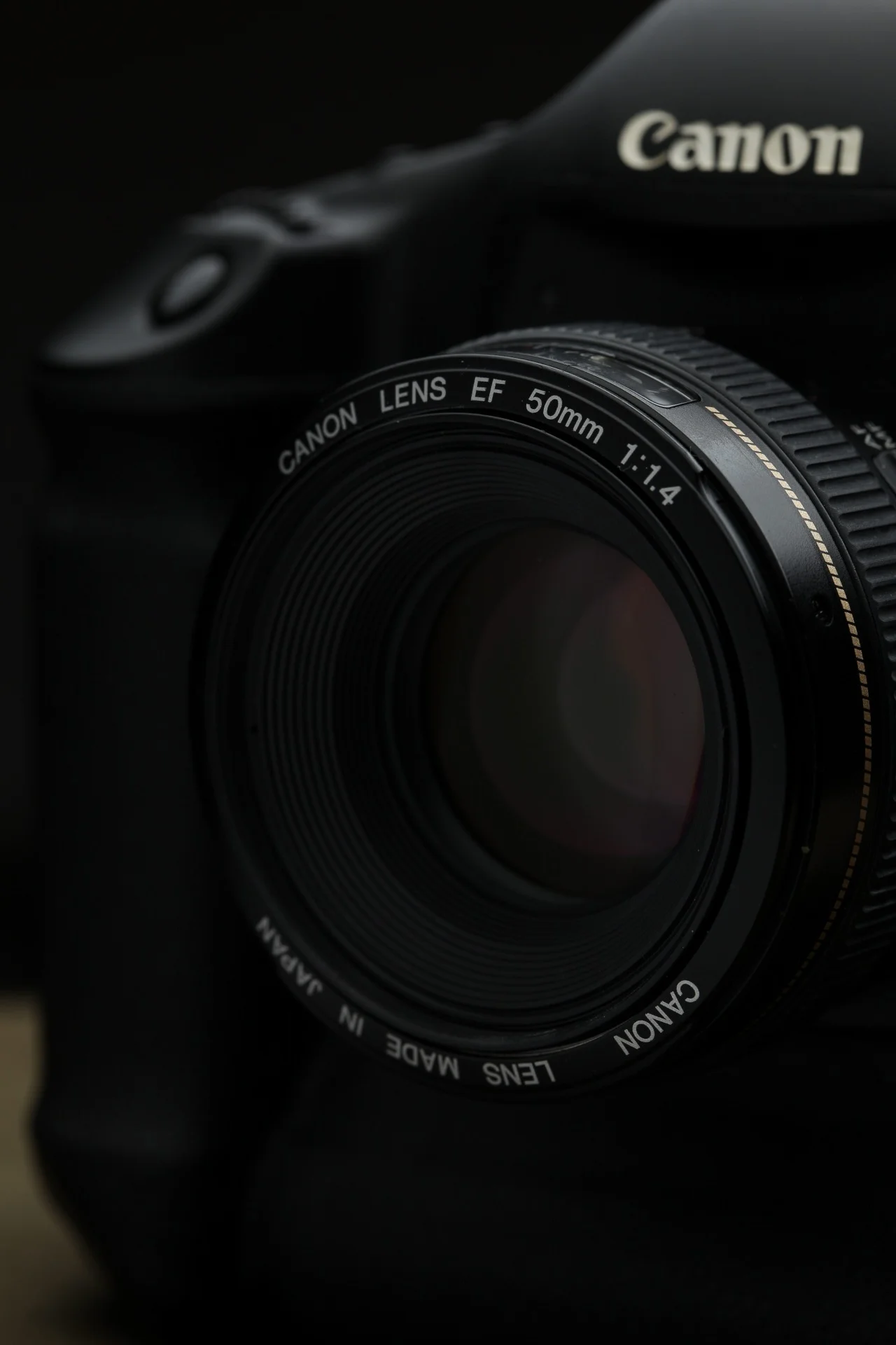 retracted and safe (focus at infinity)