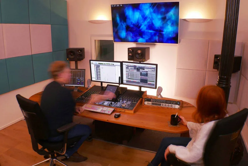 422 In Glasgow Bring 2 More Avid Pro Tools S6 Control Surfaces To Scotland