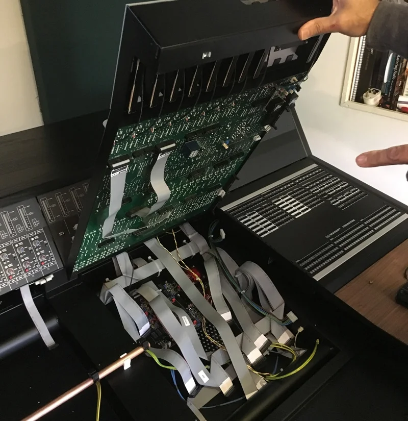 The-ribbon-cables-that-link-the-channels-to-the-master-section-and-patch-bay.jpg