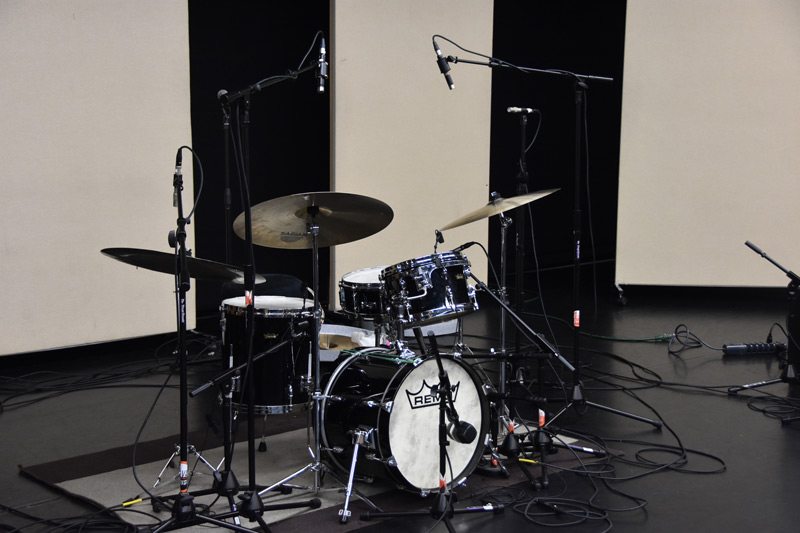 Drum-Mic-Choices-And-Placement-.jpg