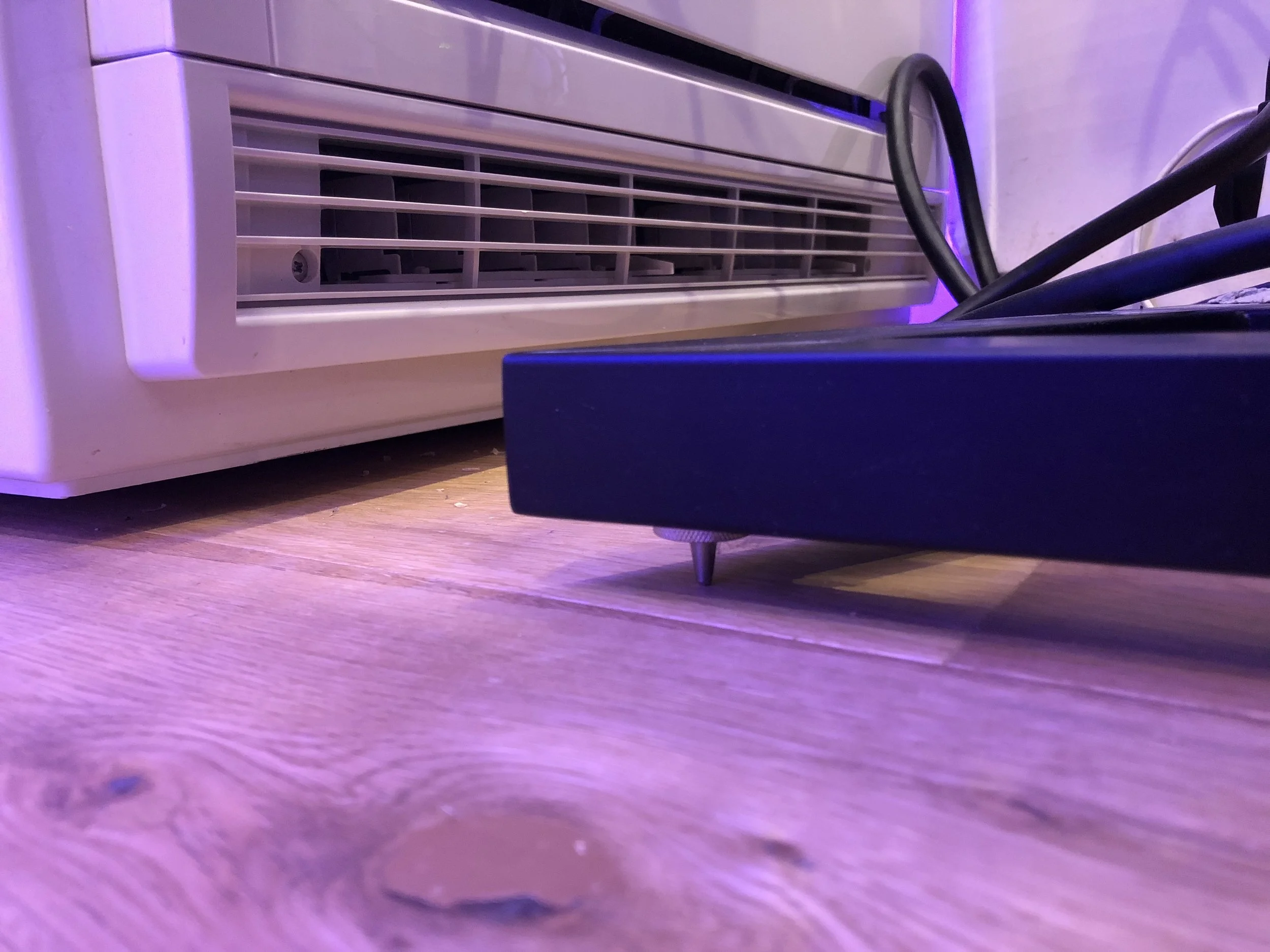 studio monitor floor stands