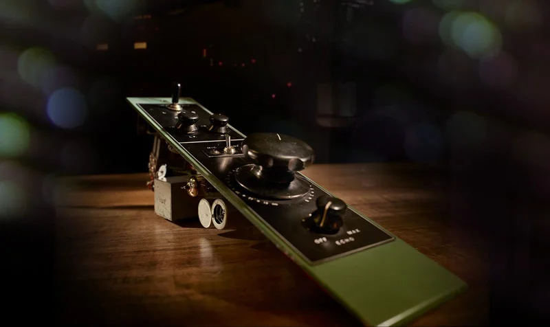 The tube-driven UA 610-A was used to record Neil Young, Ray Charles, and Jimi Hendrix, as well as Beach Boys’ Pet Sounds and Van Halen’s debut.