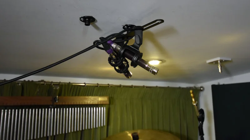 Pair of Vanguard V1S microphones on Drum Overheads in X/Y.