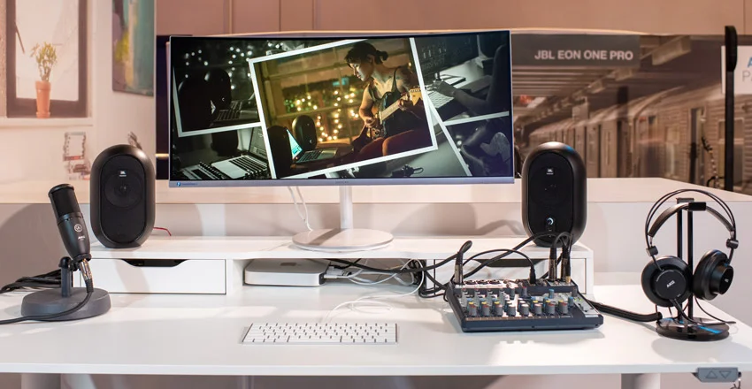 JBL 104 reference monitor