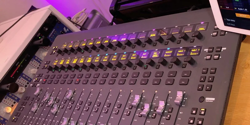 control-surface-visual-feedback-meters-channel-colours.jpg