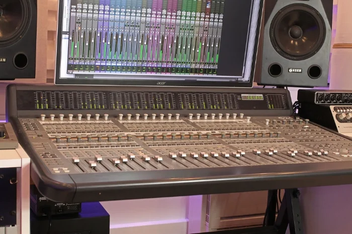 studio-avid-c24-control-surface.jpg