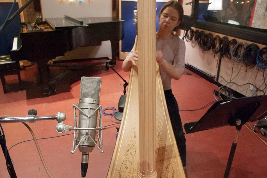 Recording a Harp With A Single Large Diaphragm Condenser Mic