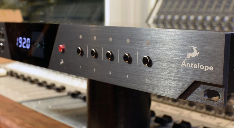 The brushed finish to the chassis of the Antelope Orion32+ Gen 3.
