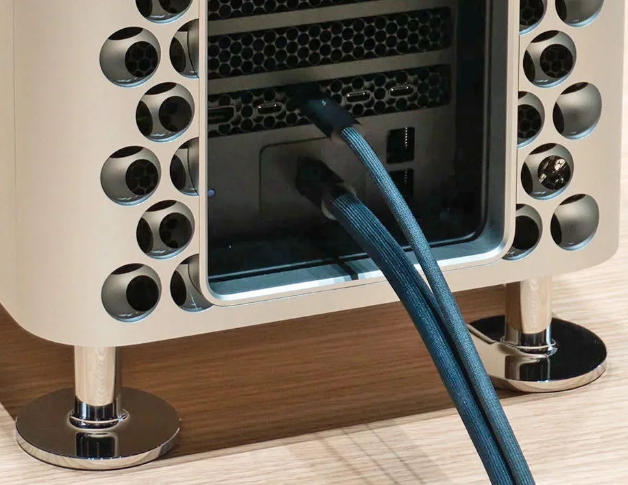 Mac Pro IO Module Panel