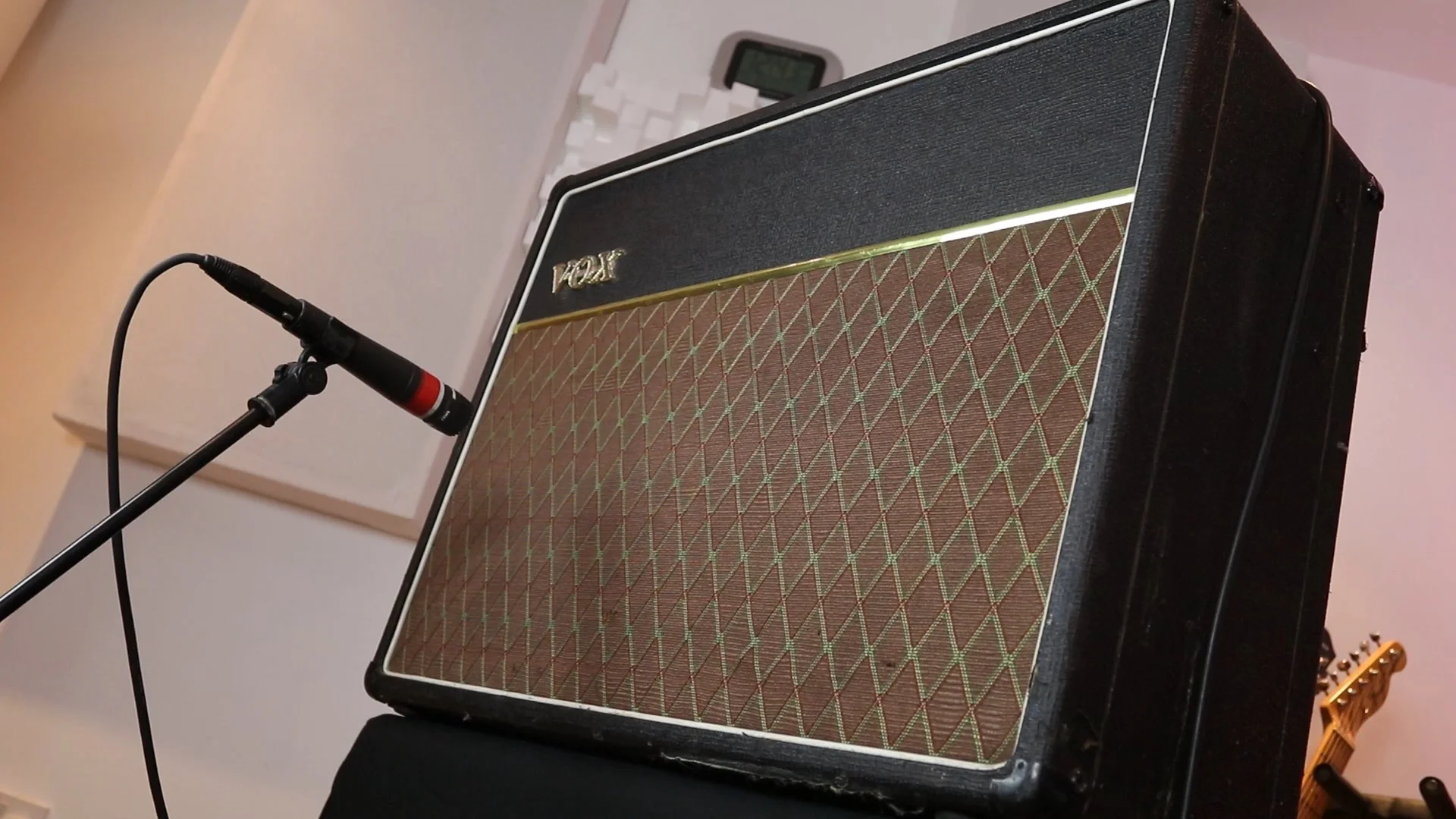 how to get Brian May's guitar tone sound in DAW plug-in recording.jpg