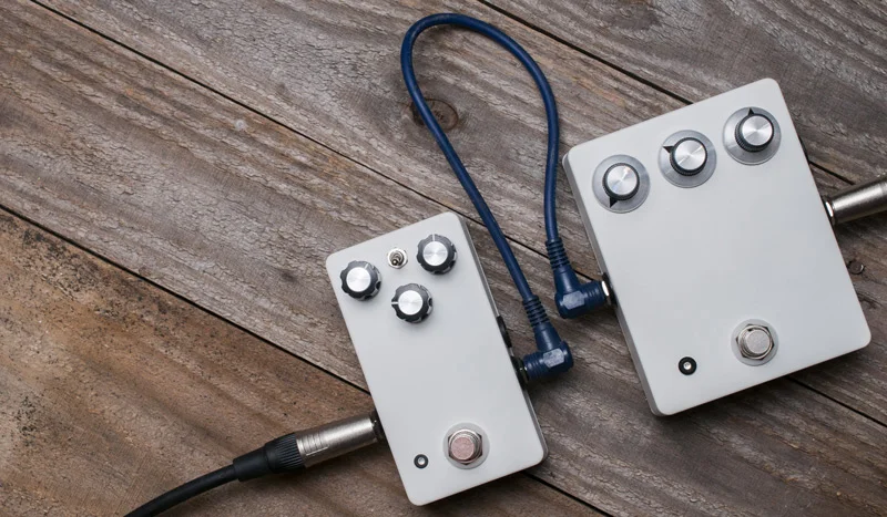what-pedals-does-Brian-May-use-to-get-his-guitar-sound-and-tone-.jpg
