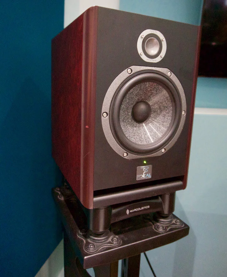 speaker behind monitor