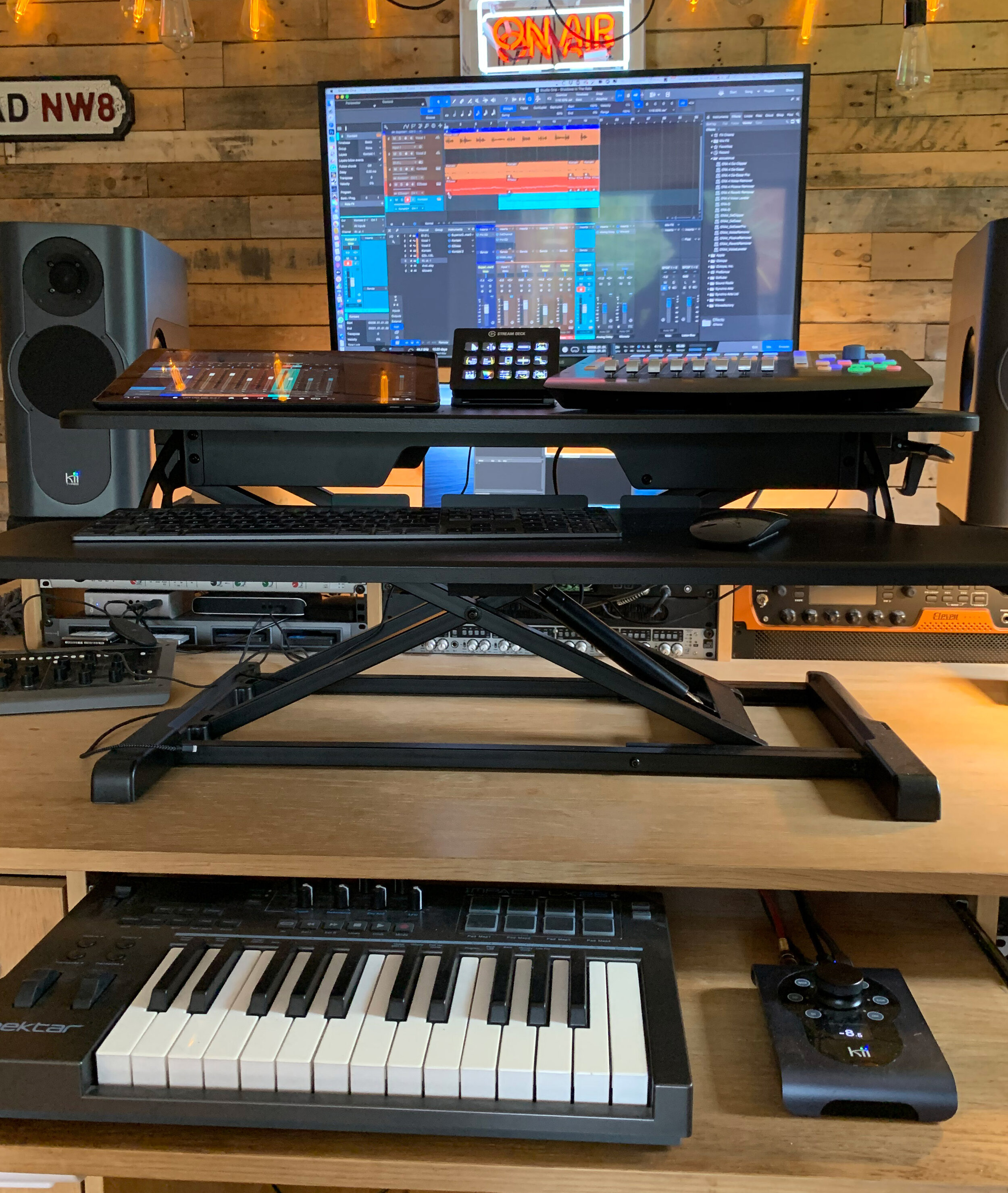 Standing desk for recording studios