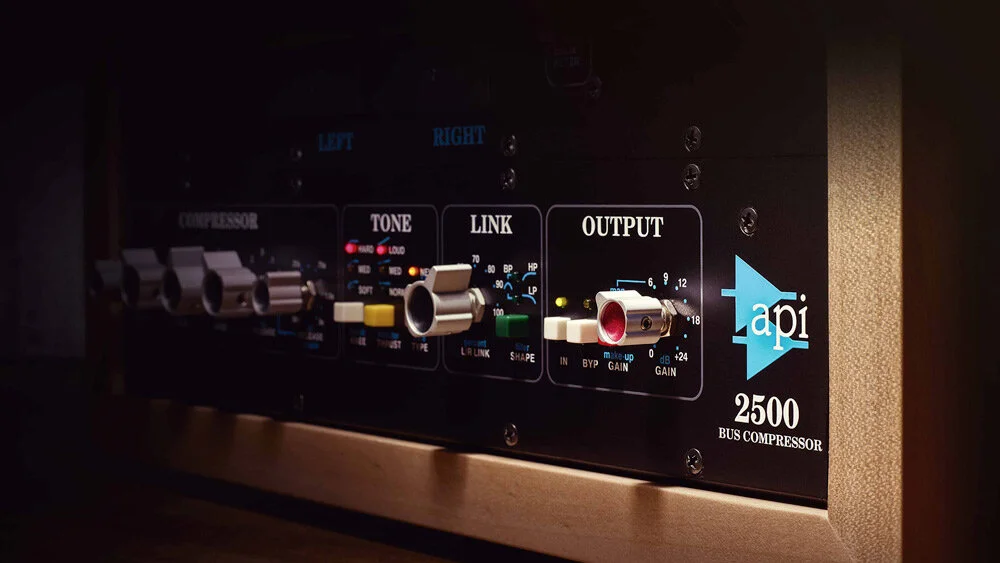 LUNA API 2500 Drum and Mix Bus Compression Production Expert