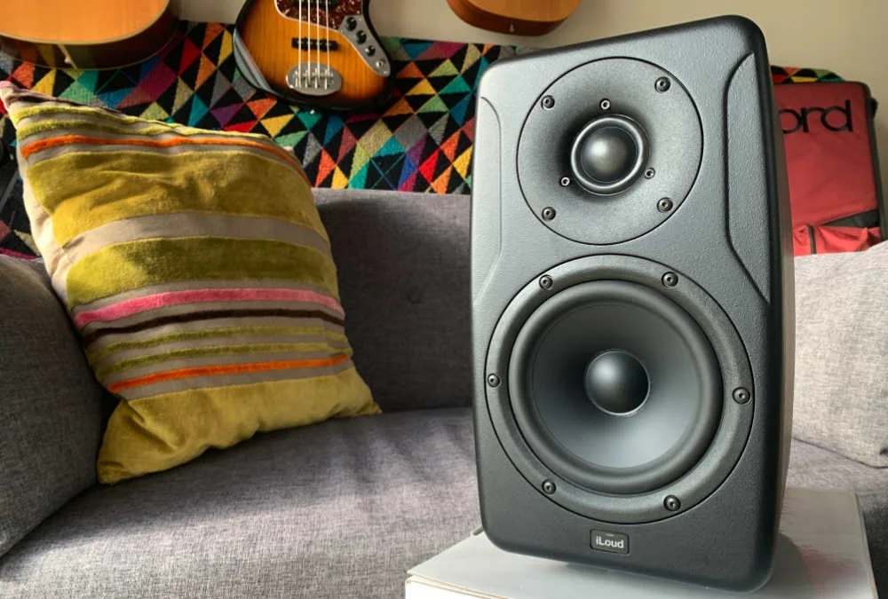 IK Multimedia iLoud Precision 5 Monitors - Tested | Production Expert
