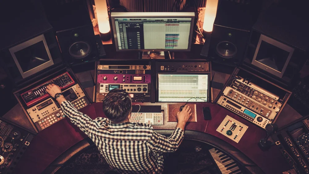 "But I Don't Have A Guitar Solo" - Cameron Craig On The Sessions That Go Wrong