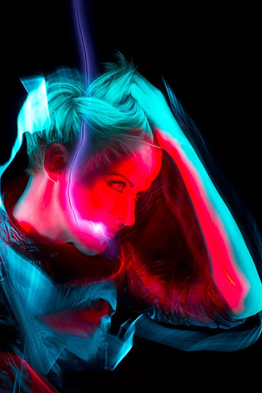 Patrick_Rochon_Light-_Painting_Genevieve_Borne_6727.jpg