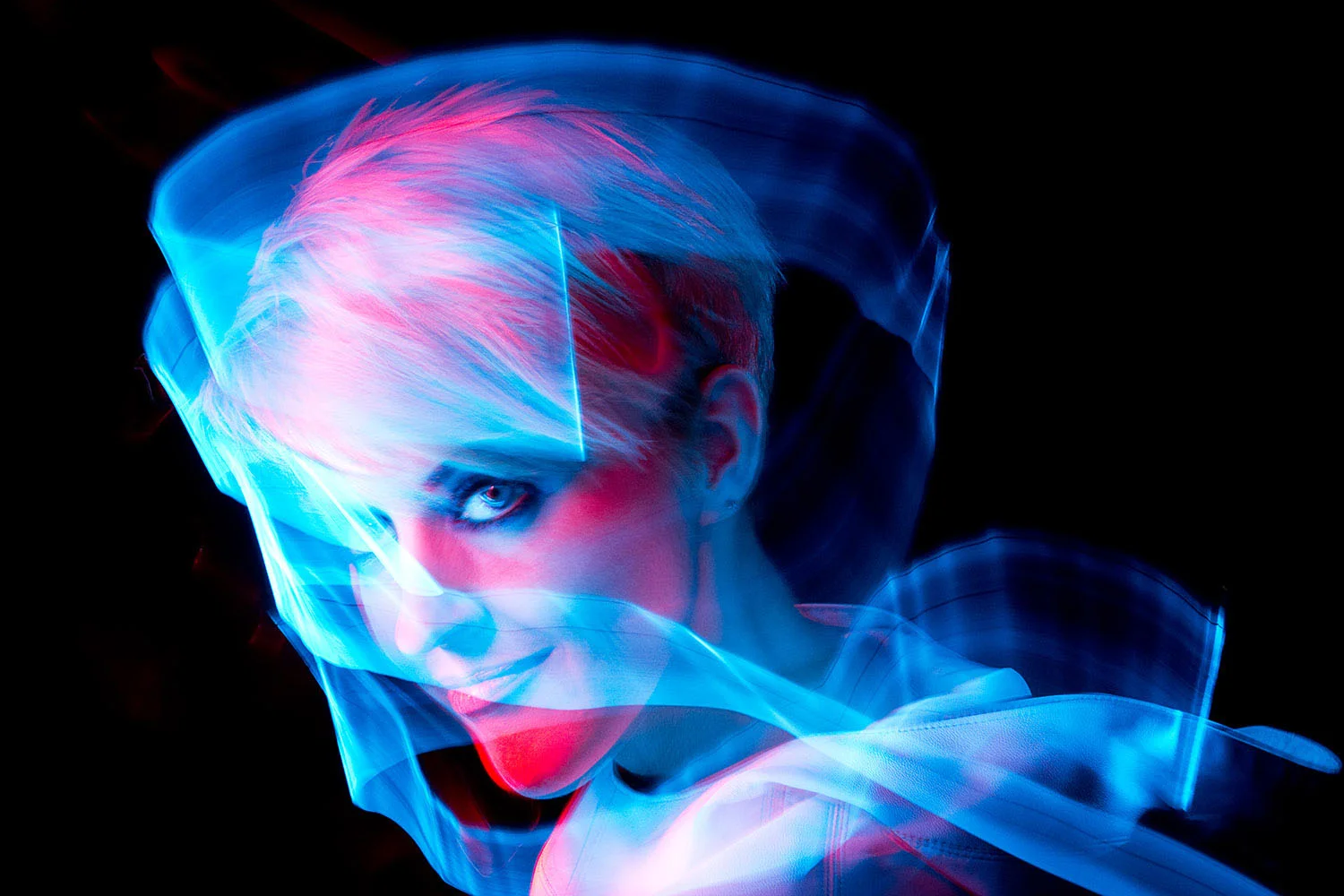 Patrick_Rochon_Light-_Painting_Genevieve_Borne_6752.jpg