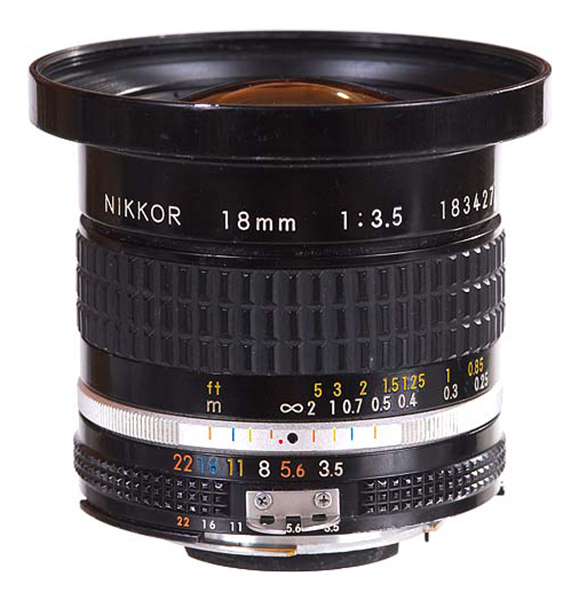 18mm f3.5 Nikkor Day: 15$ Week:45 $ 