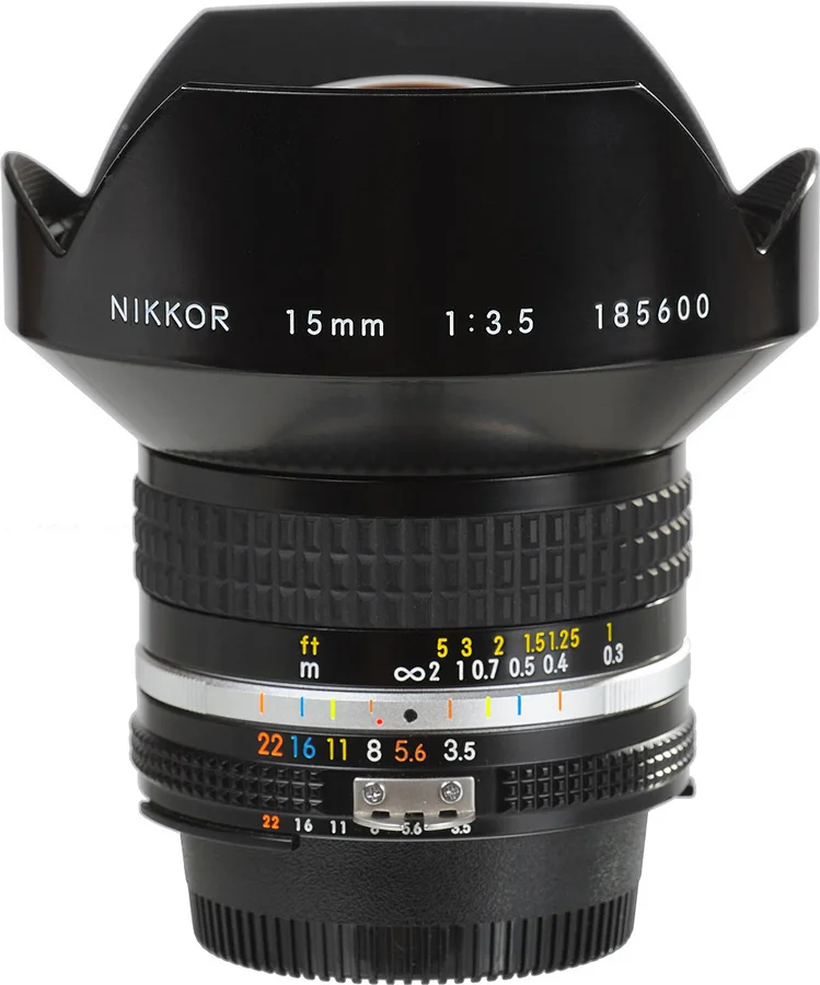 15mm f3.5 Nikkor Day:25 $ Week:75 $ 