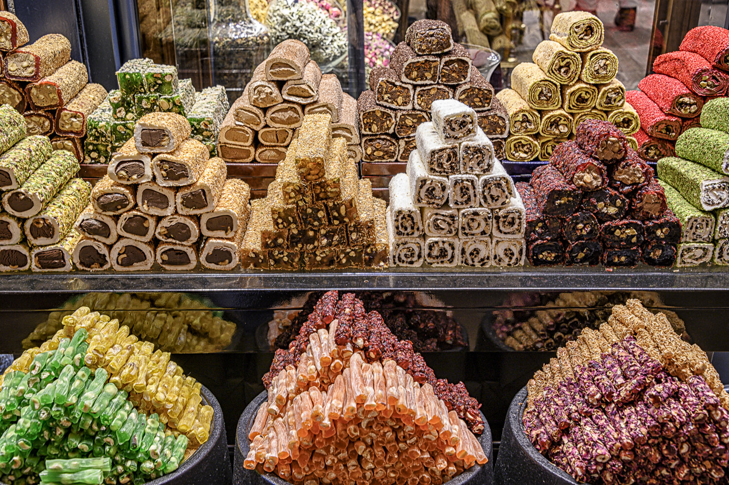 Spice Bazaar: Sweets, Istanbul, Turkey
