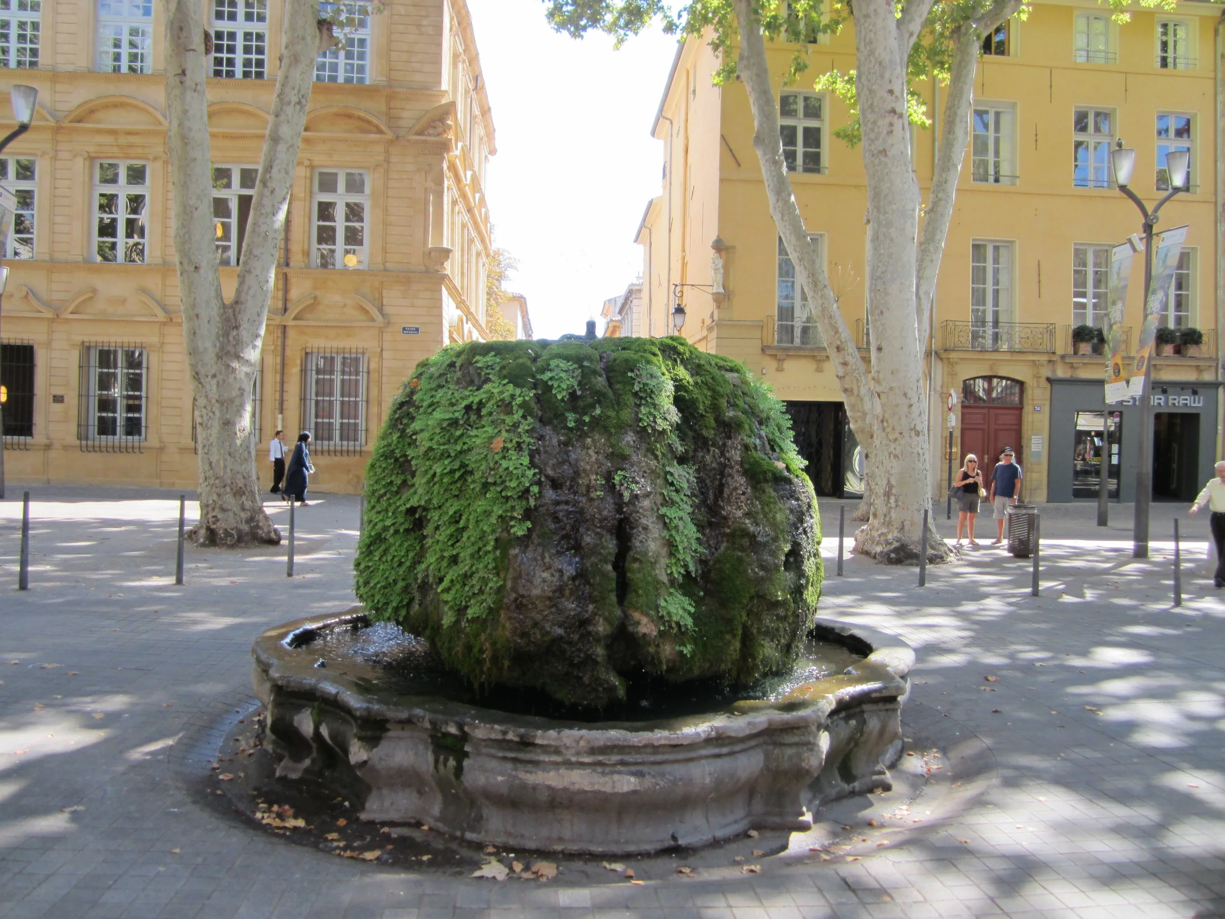 AIX EN PROVENCE-Fountain Cours Mirabeau (3).JPG
