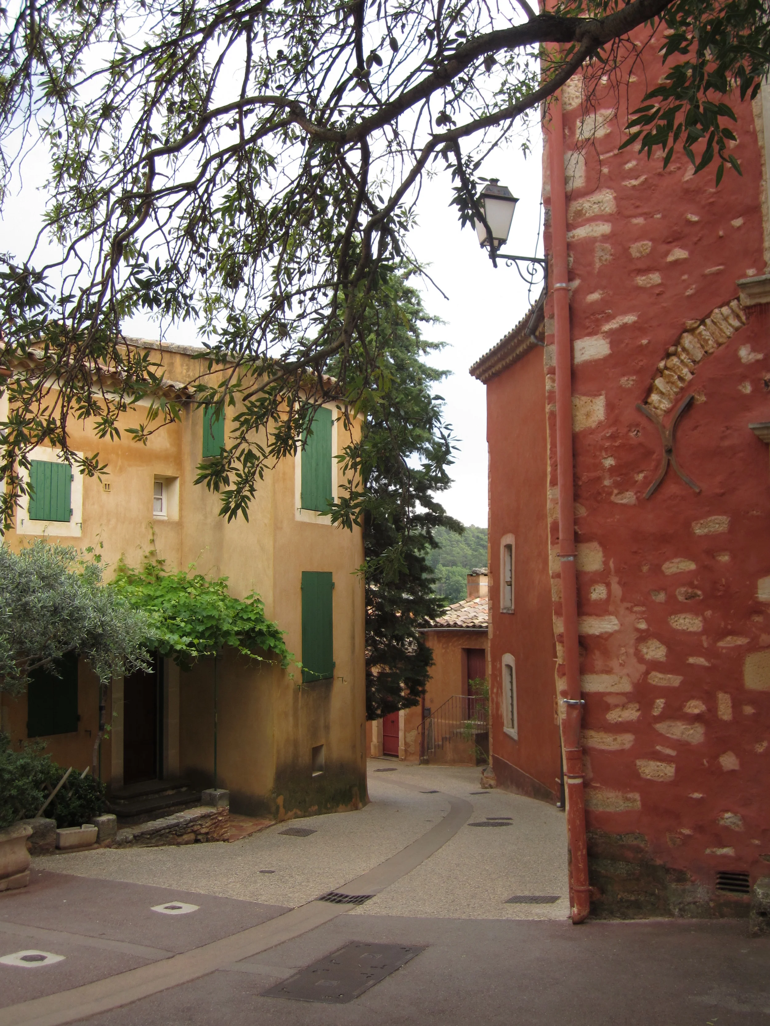 VILLAGE OCHRE (16).JPG