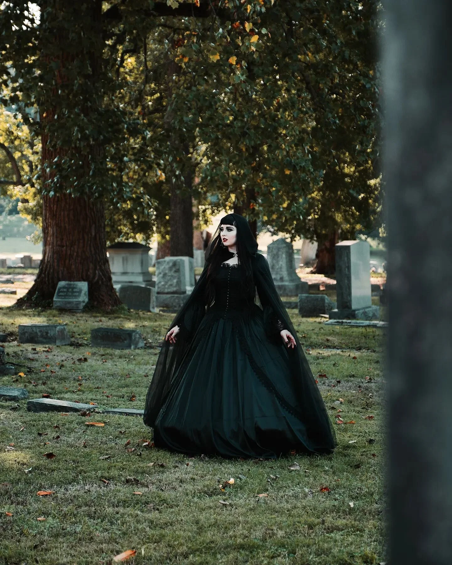 its good to remind myself that good things do happen if you wait long enough for them 🥀

Photo by @claytonbirk 

#pi3rcemusic #gothic #darkpop