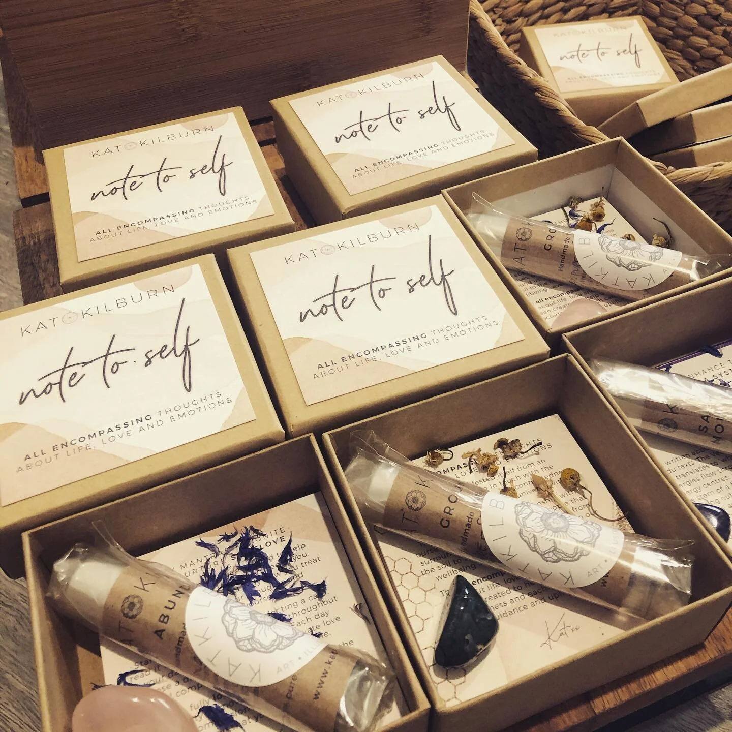 Affirmation sets all go ✨ 

Great for an addition to a gift bag this Christmas. Locally made with love, sourcing carbon neutral card, plant based biodegradable packaging and accompanying roller to use while reading each affirmation.

Each set comes w