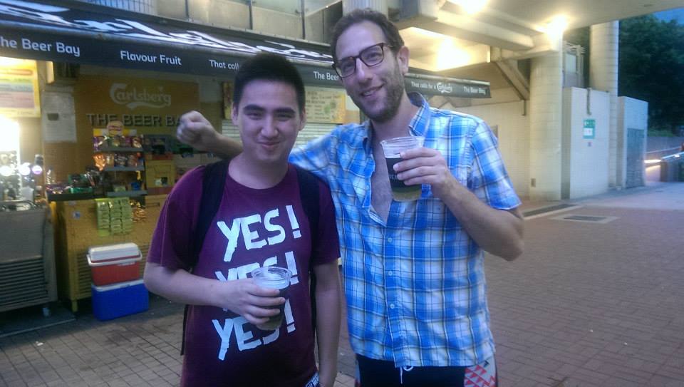  Post-boat party drinks at the harbour with Ari Shaffir. 