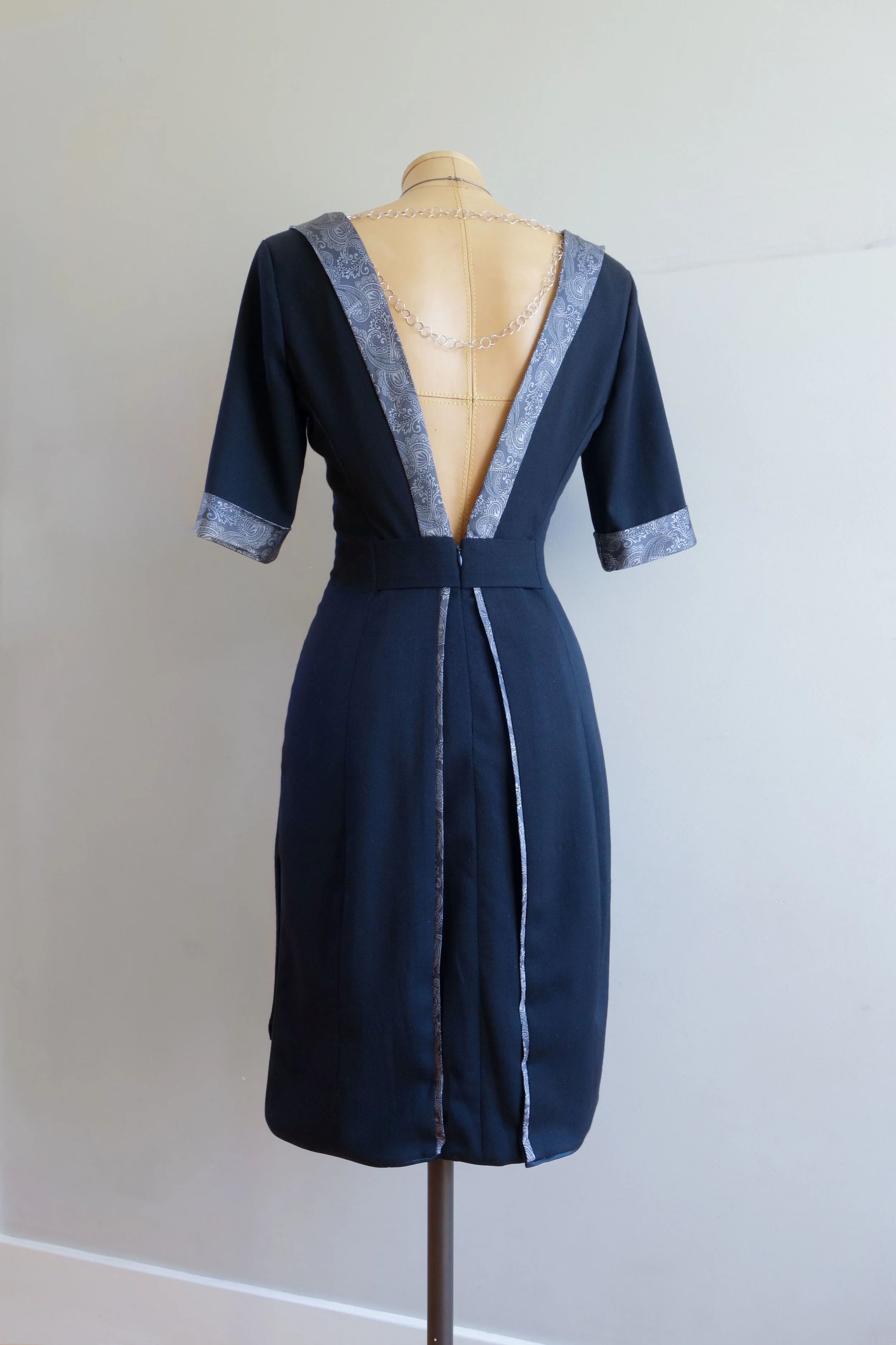 tuxdress.jpg
