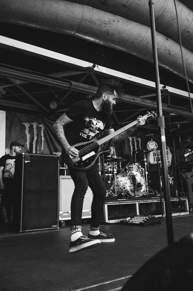 Silverstein_Auburn_Warped_Tour_Nguyen_Tim-15.jpg