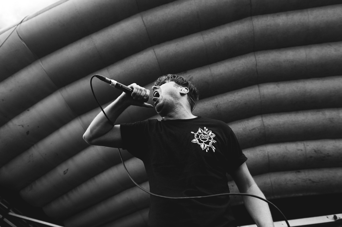 Silverstein_Auburn_Warped_Tour_Nguyen_Tim-20.jpg