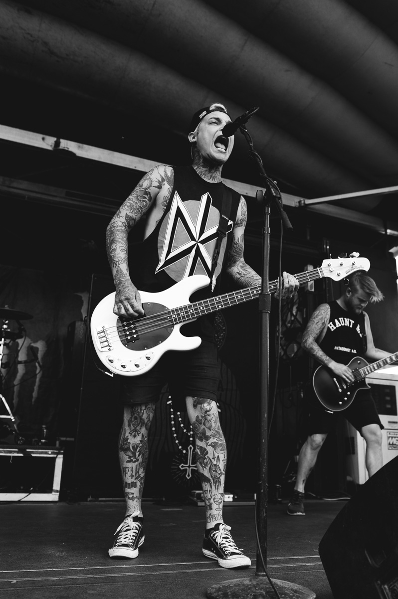 The_Amity_Affliction_Auburn_Warped_Tour_Nguyen_Tim-11.jpg