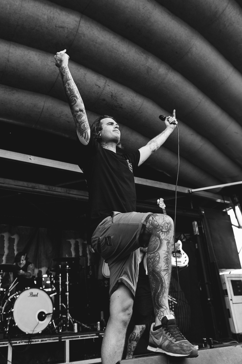 The_Amity_Affliction_Auburn_Warped_Tour_Nguyen_Tim-28.jpg