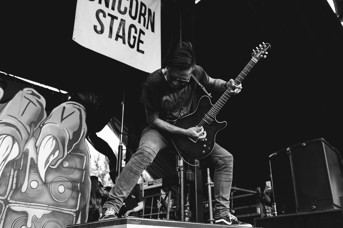 Pierce_The_Veil_Auburn_Warped_Tour_Nguyen_Tim-2.jpg