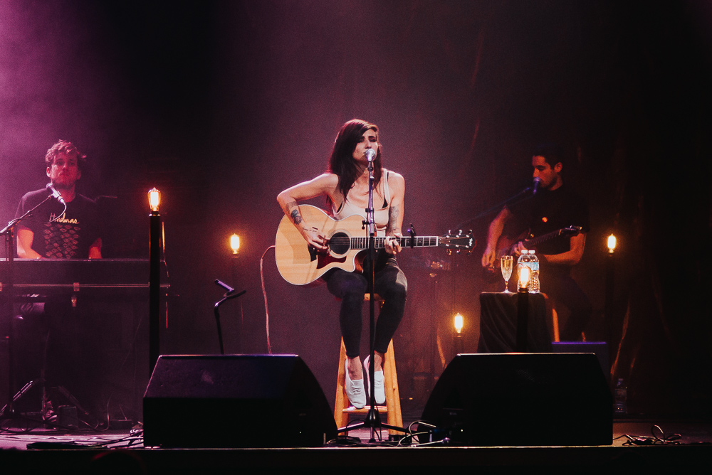 1_LIGHTS_Acoustic_Vogue_Theatre_Timothy_Nguyen (7 of 9).jpg