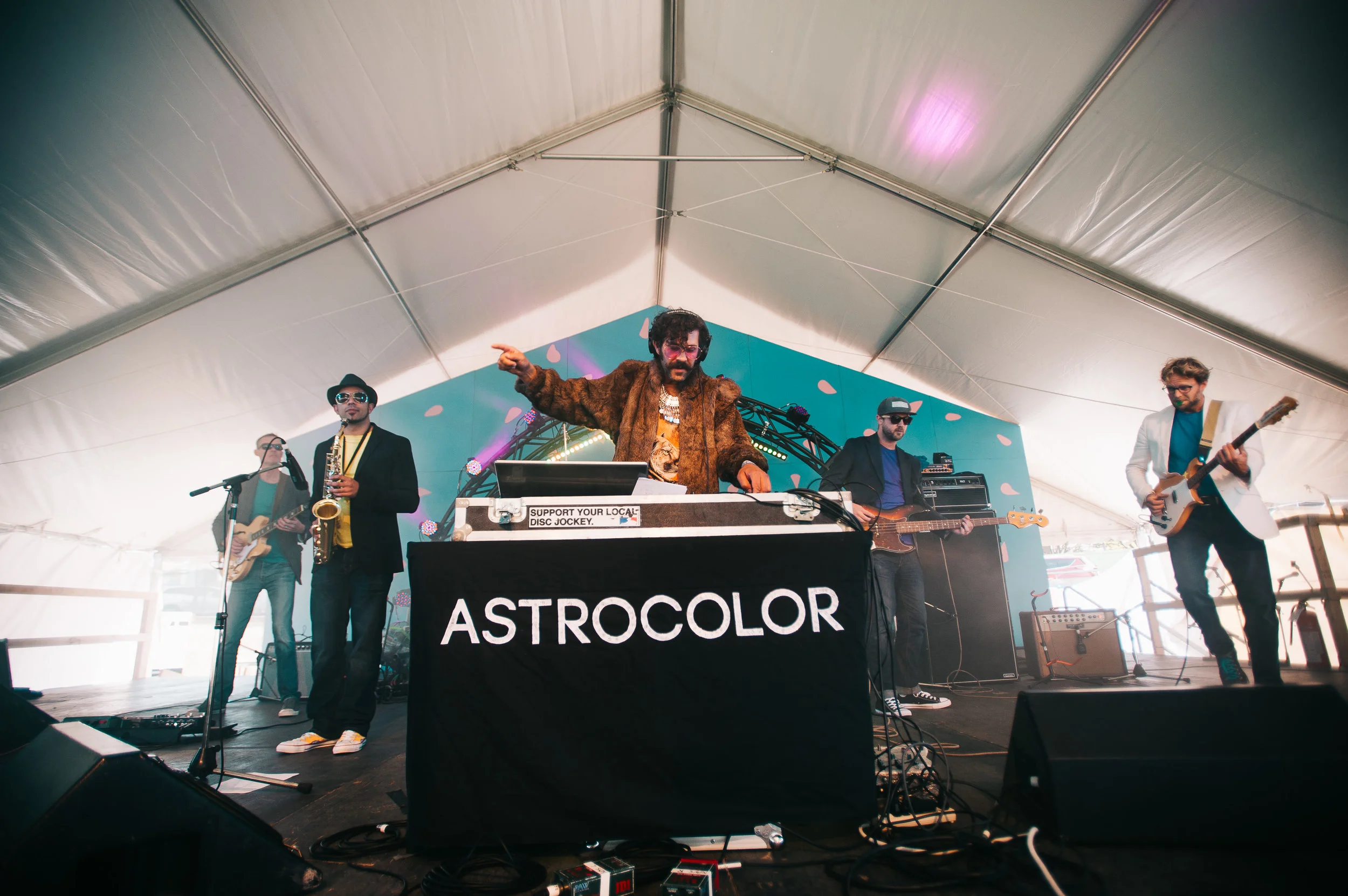 8_Astrocolor_Rifflandia-Timothy_Nguyen-20160917 (6 of 17).jpg